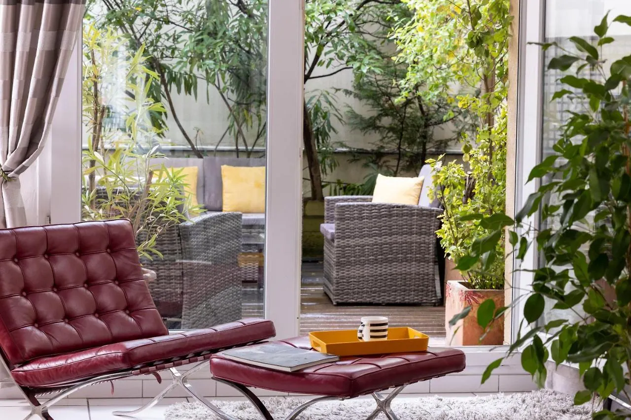 Maison Lavaud Paris Guest house